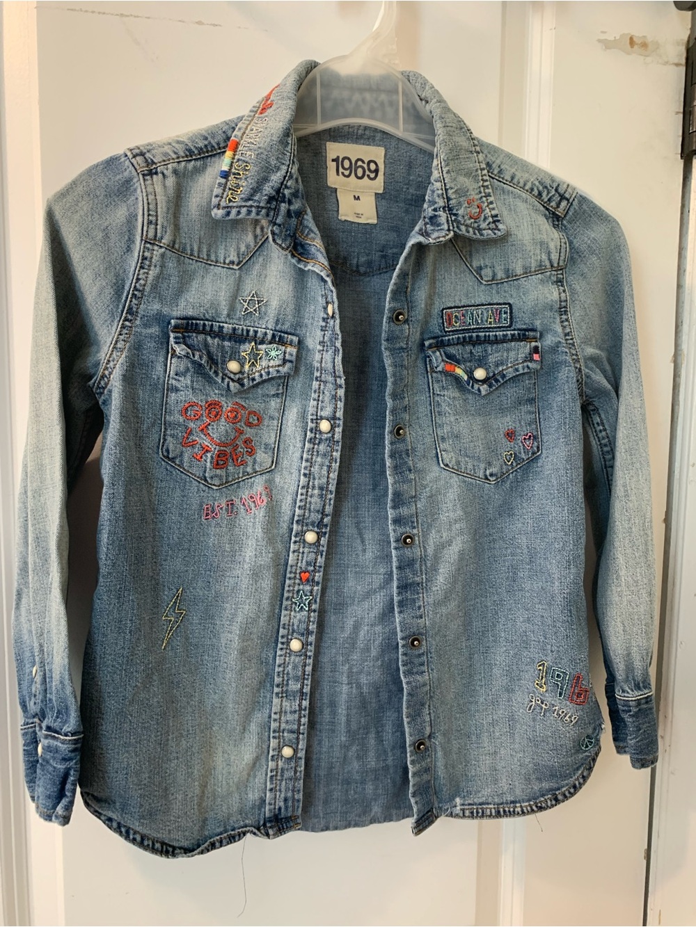Vintage Kids 1969GAP Light Wash Denim Button-Down Shirt with Colorful Embroidery